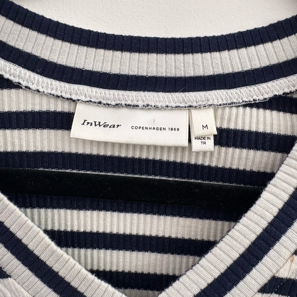 Striped V-Neck Ribbed Top - Picture 3 of 9